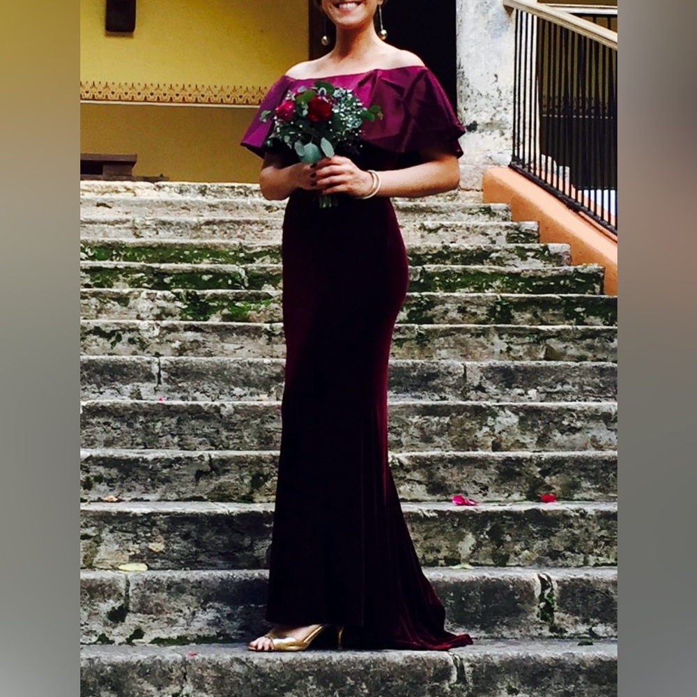 Adrianna Papell Burgundy Velvet Off Shoulder Floor Length Maxi Gown Dress size 8 - Picture 11 of 16